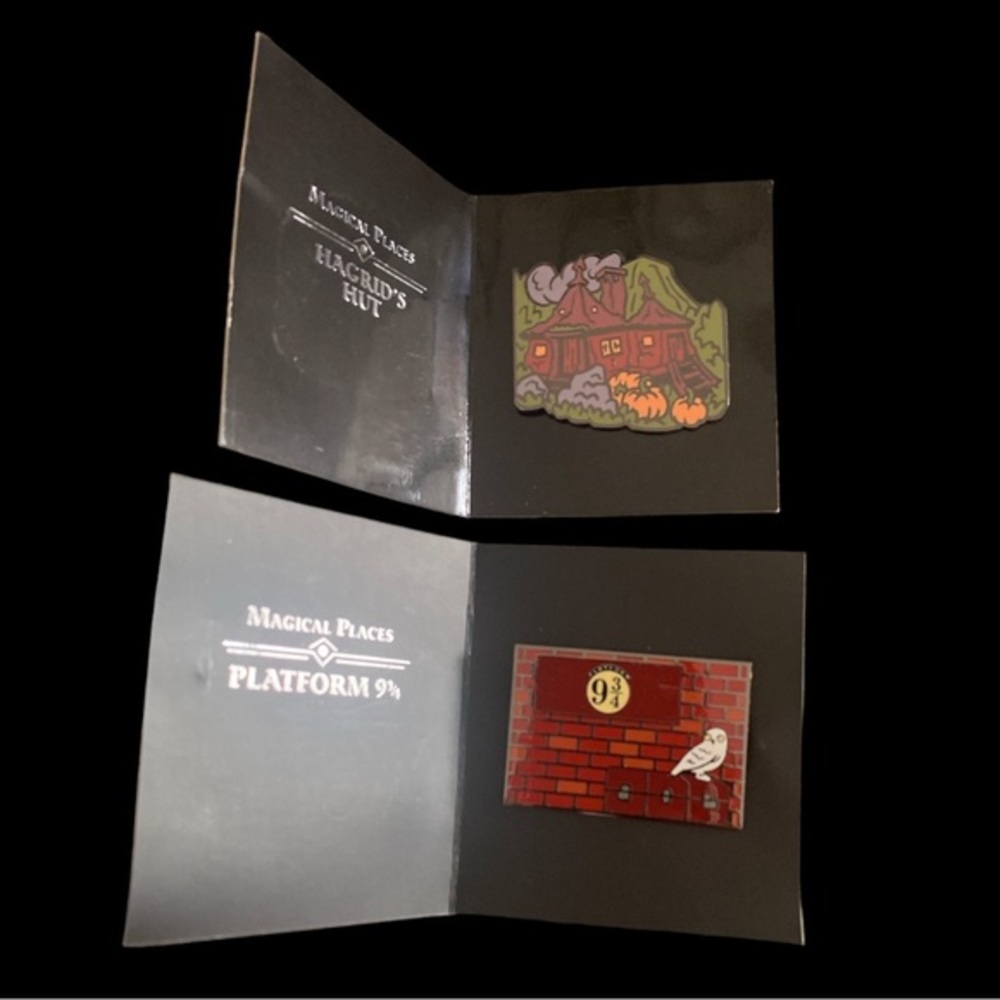 Wizarding World Loot Crate Exclusive‎ Platform 9 3/4 & Harris’s Hut Pins